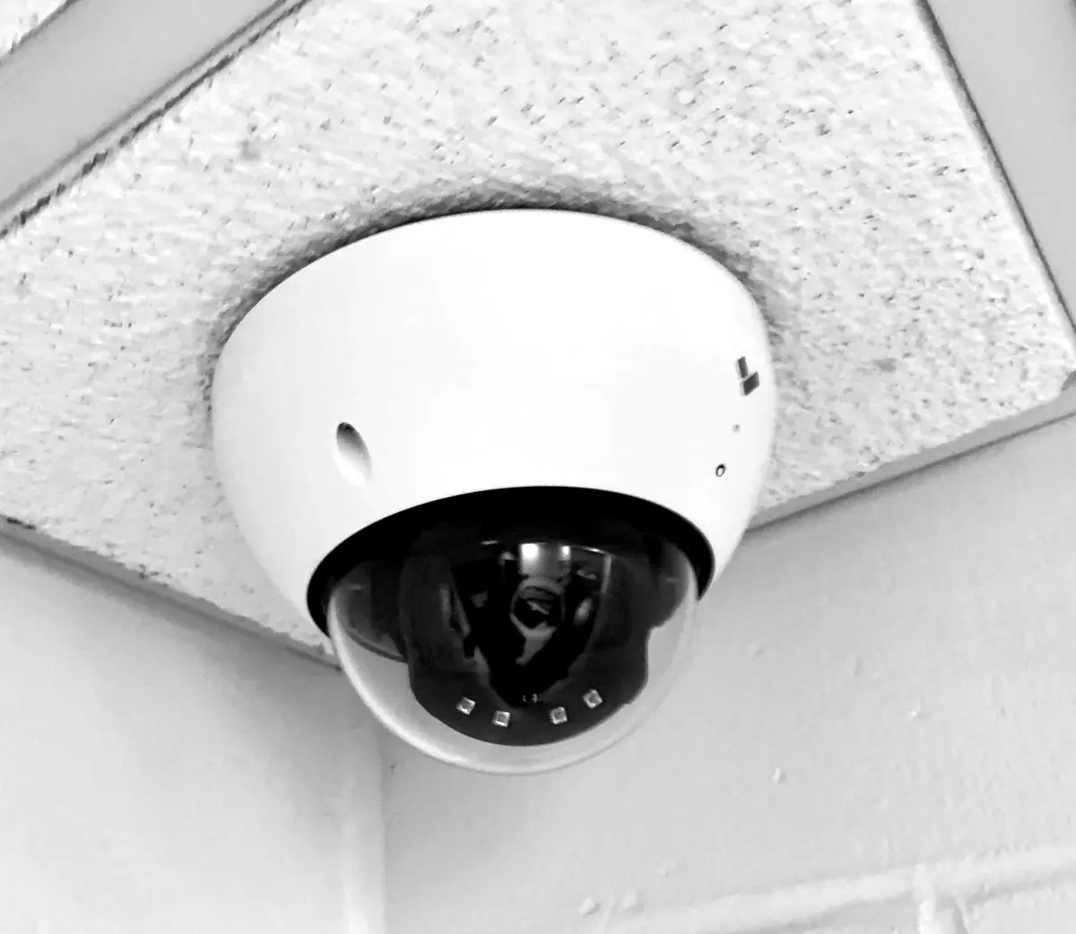 Imagen de una cámara de seguridad tipo domo